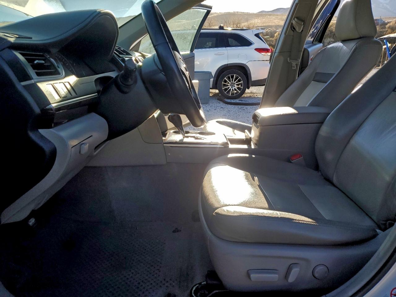 2014 Toyota Camry L VIN: 4T4BF1FK4ER356832 Lot: 94740695