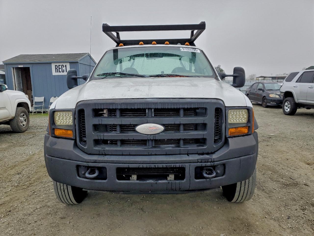 2007 Ford F450 Super Duty VIN: 1FDXF46Y07EA42596 Lot: 97203195