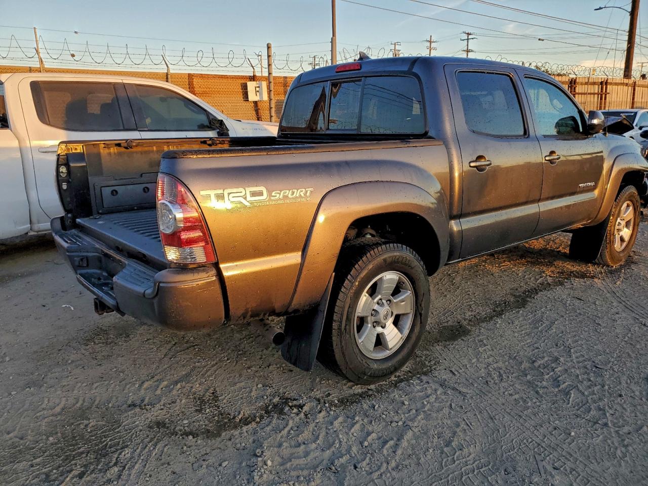 2014 Toyota Tacoma Double Cab Prerunner VIN: 3TMJU4GN6EM165279 Lot: 94866815