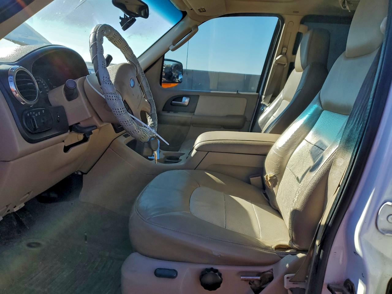 2003 Ford Expedition Eddie Bauer VIN: 1FMFU18L43LA76709 Lot: 95235865