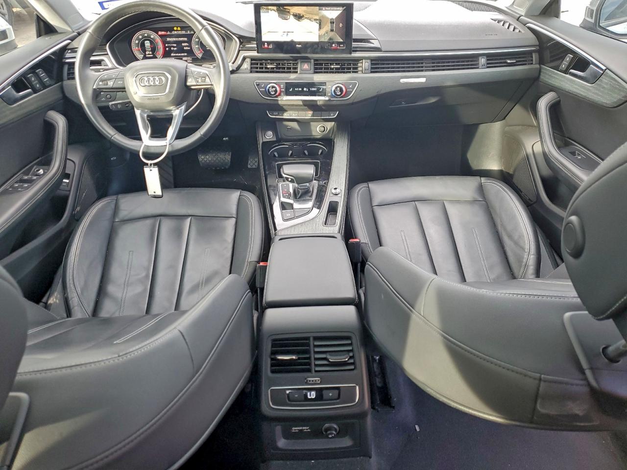 Фото: WAUCBCF57NA005156