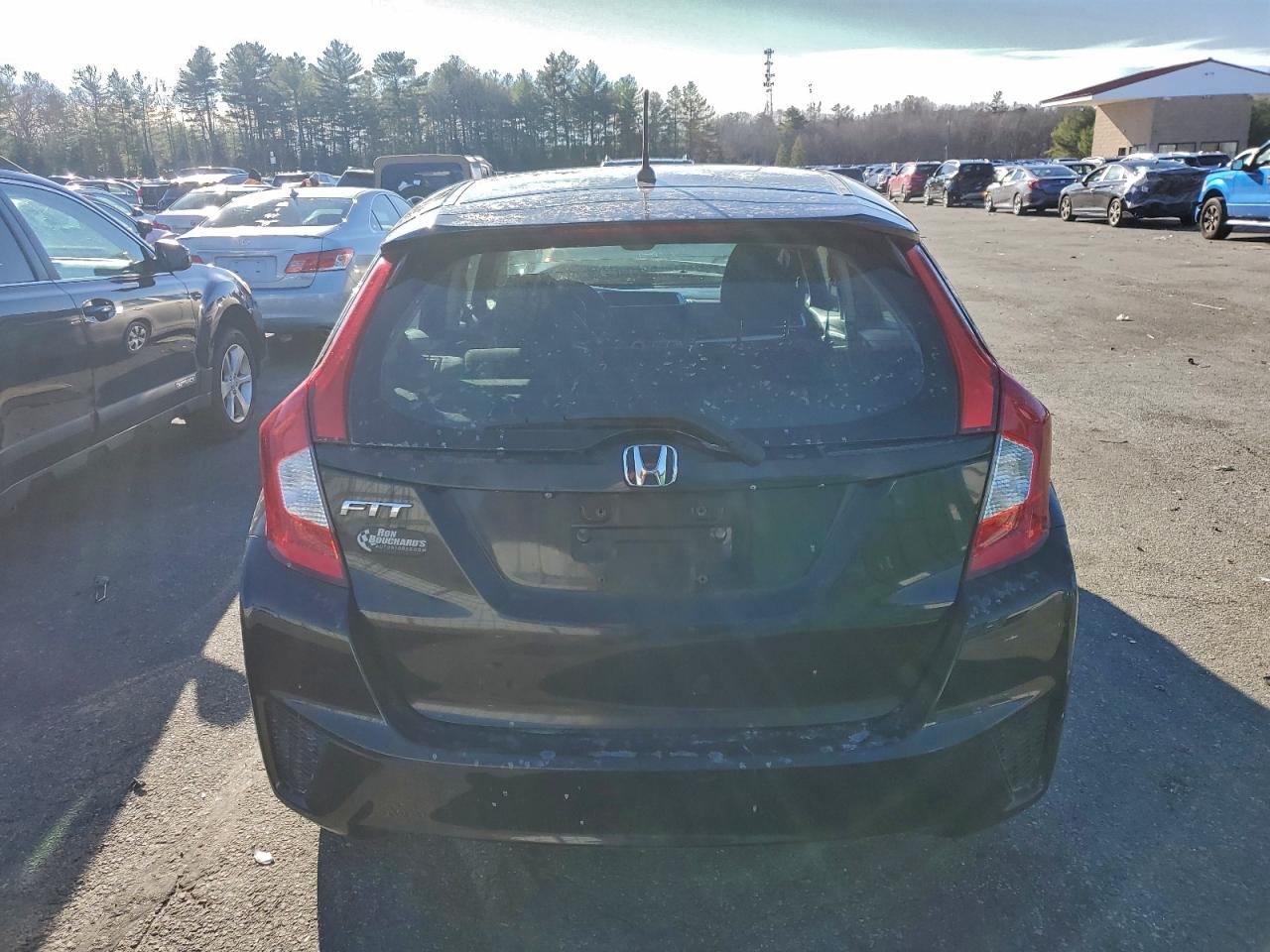 2015 Honda Fit Lx VIN: 3HGGK5G52FM777150 Lot: 95308685