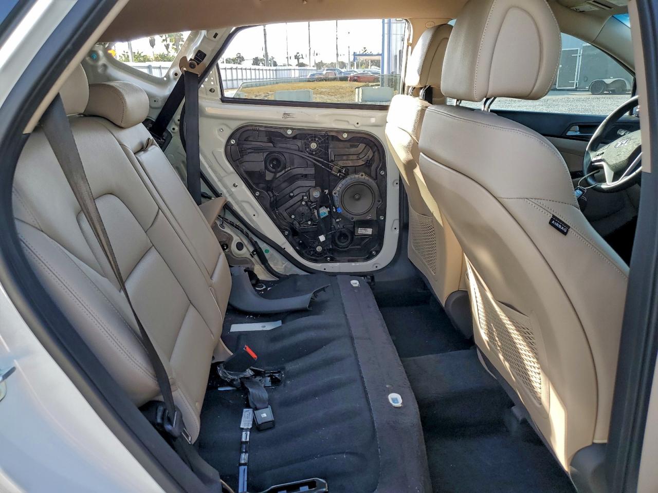 2018 Hyundai Tucson Value VIN: KM8J33A25JU762548 Lot: 95745375