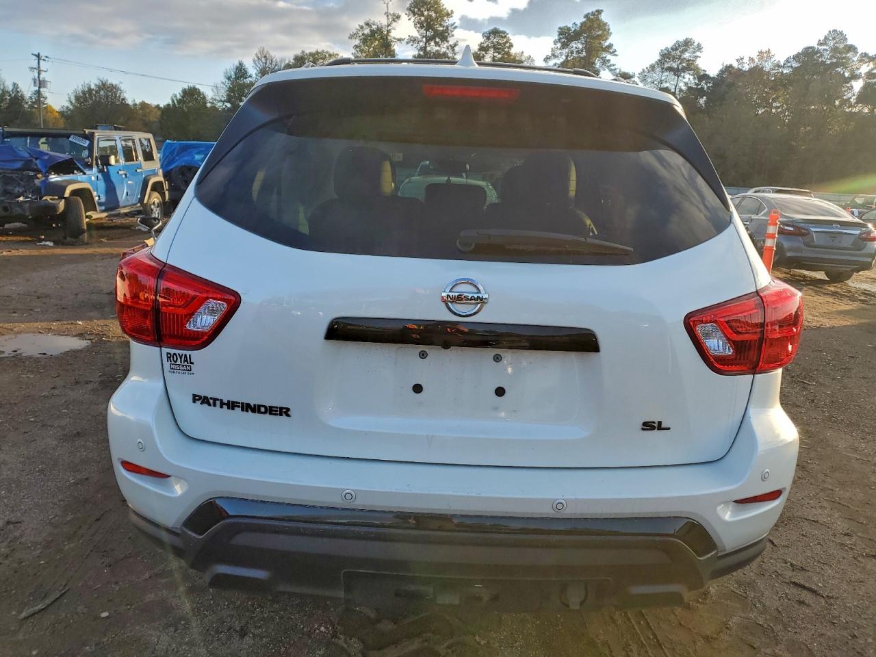 2019 Nissan Pathfinder S VIN: 5N1DR2MN7KC621435 Lot: 96112755