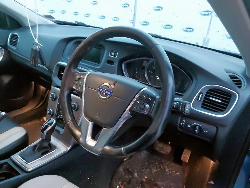 2015 VOLVO V40 D2 CROSS COUNTRY LUX 5DR POWERSHIFT