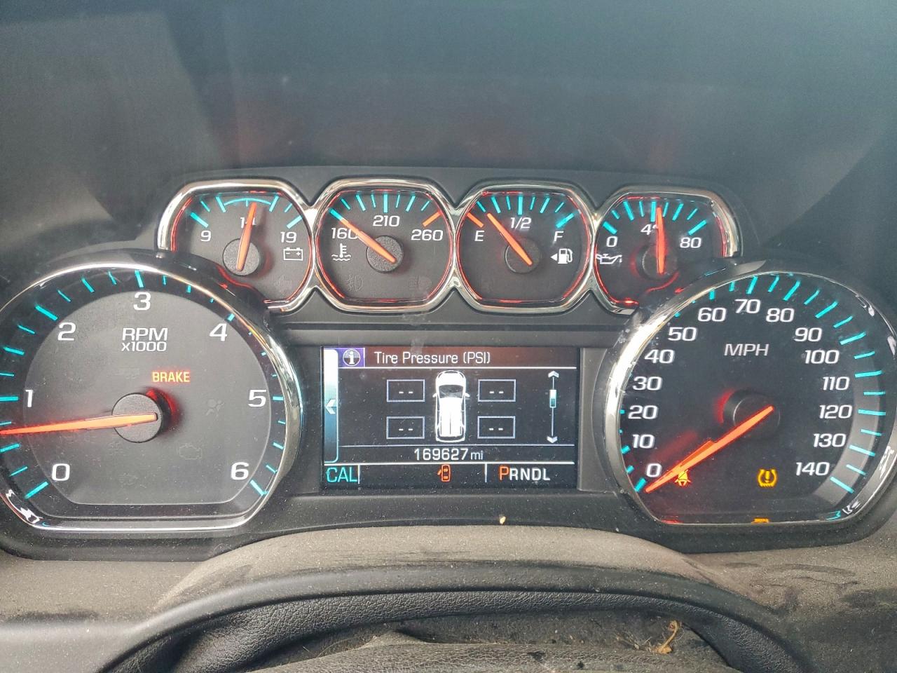 2018 Chevrolet Suburban K1500 Lt VIN: 1GNSKHKC4JR240990 Lot: 96077565