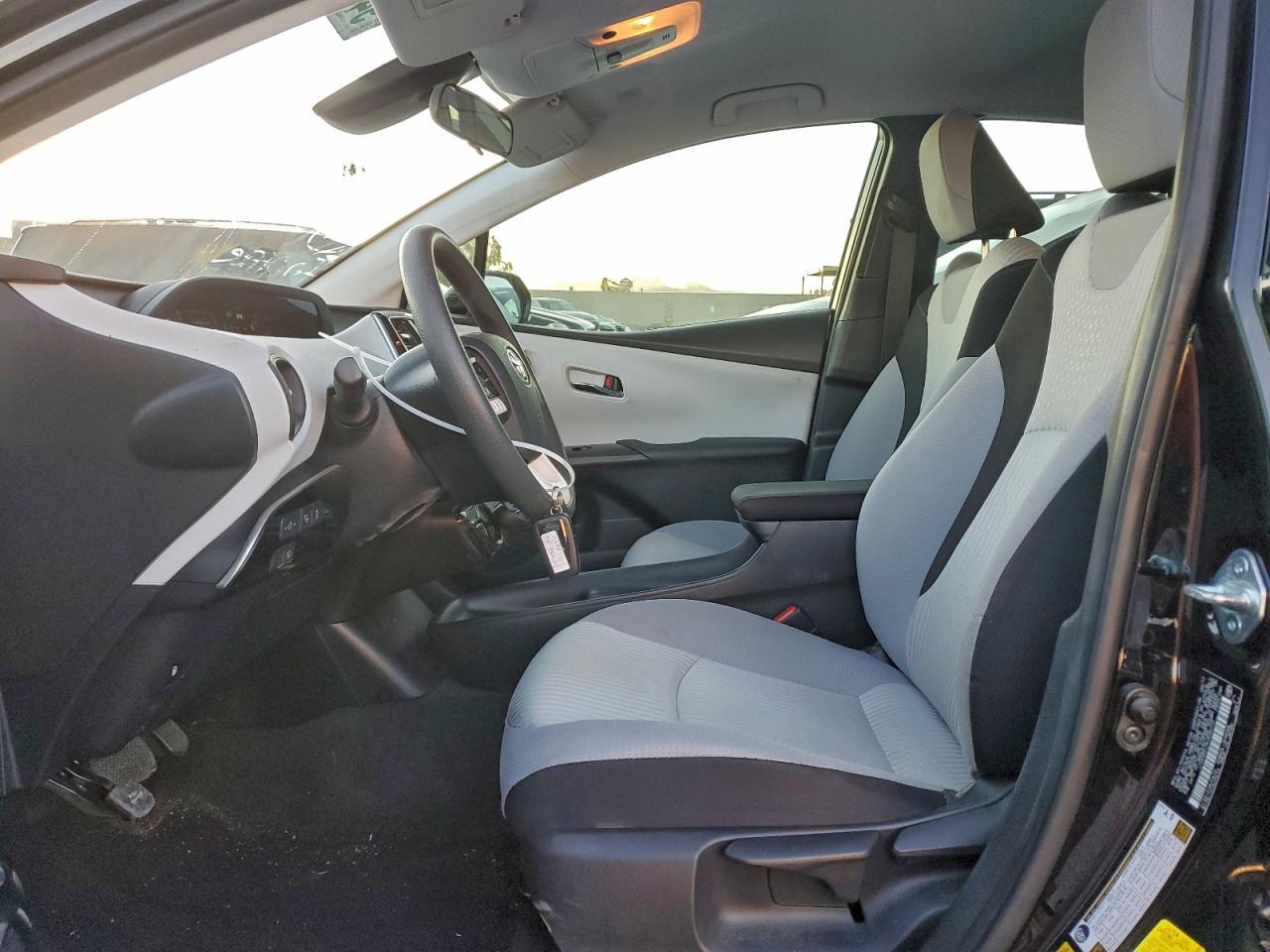 2017 Toyota Prius VIN: JTDKBRFU9H3042131 Lot: 94910685