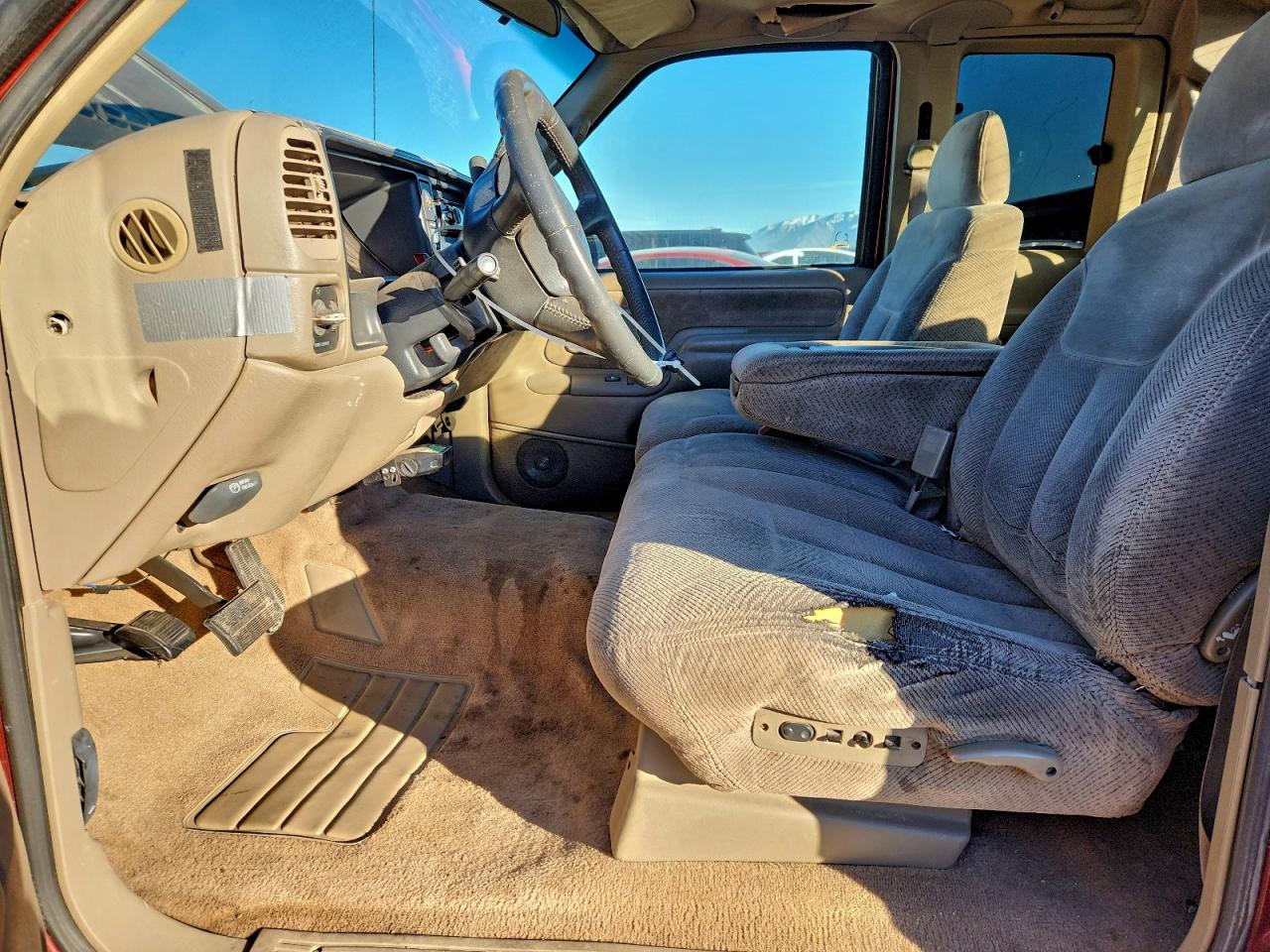 1998 GMC Sierra K1500 VIN: 1GTEK19R6WR512437 Lot: 96099625