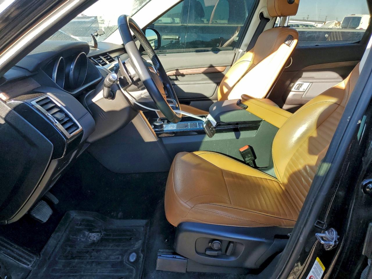 2017 Land Rover Discovery Hse VIN: SALRRBBVXHA024841 Lot: 94938165