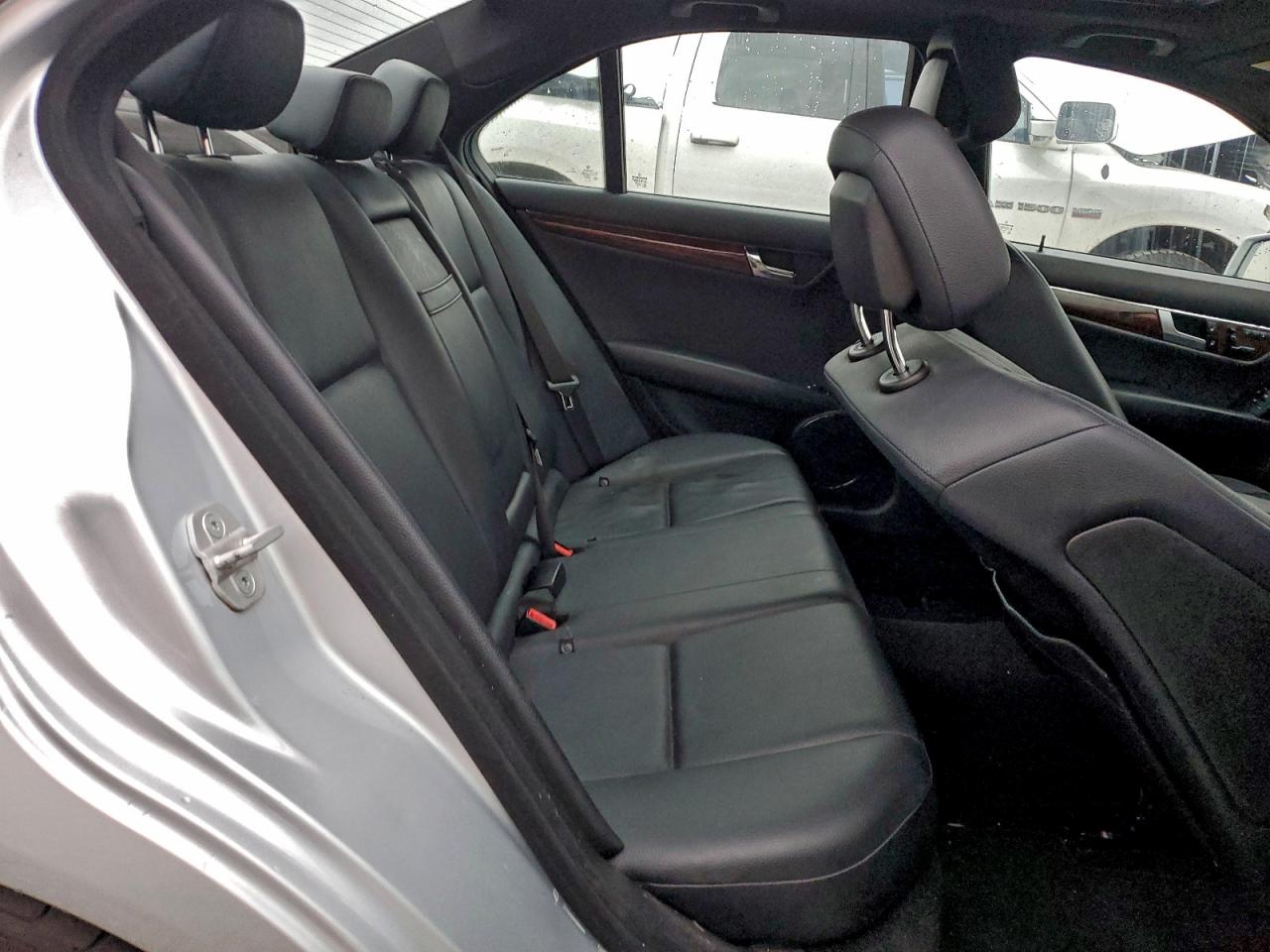 2011 Mercedes-Benz C 300 4Matic VIN: WDDGF8BB5BR154380 Lot: 92250955