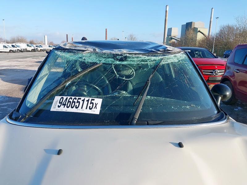 2009 MINI HATCHBACK 1.6 COOPER 3DR