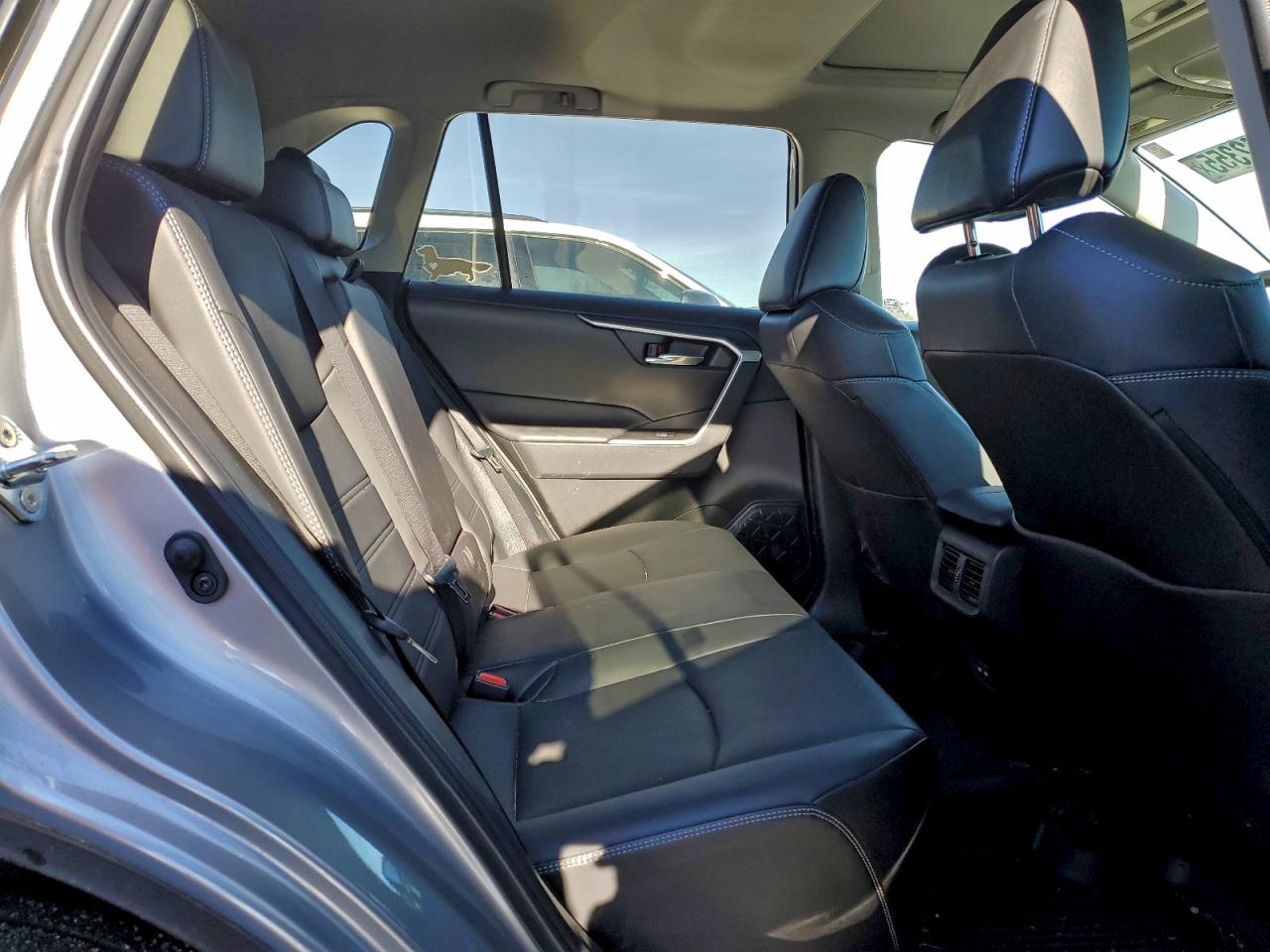 2023 Toyota Rav4 Xle Premium VIN: 2T3A1RFV1PC354092 Lot: 94862355