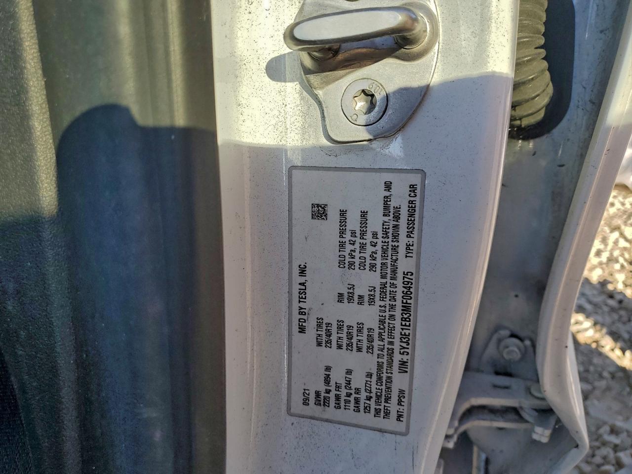 2021 Tesla Model 3 VIN: 5YJ3E1EB3MF064975 Lot: 95980875