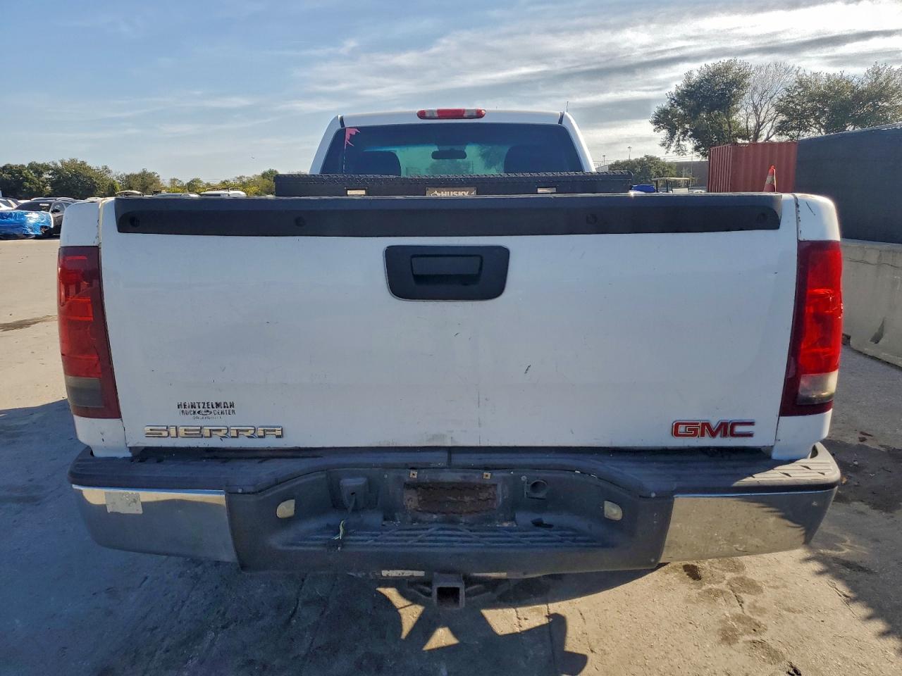 2008 GMC Sierra C1500 VIN: 1GTEC14C38Z900437 Lot: 96679345