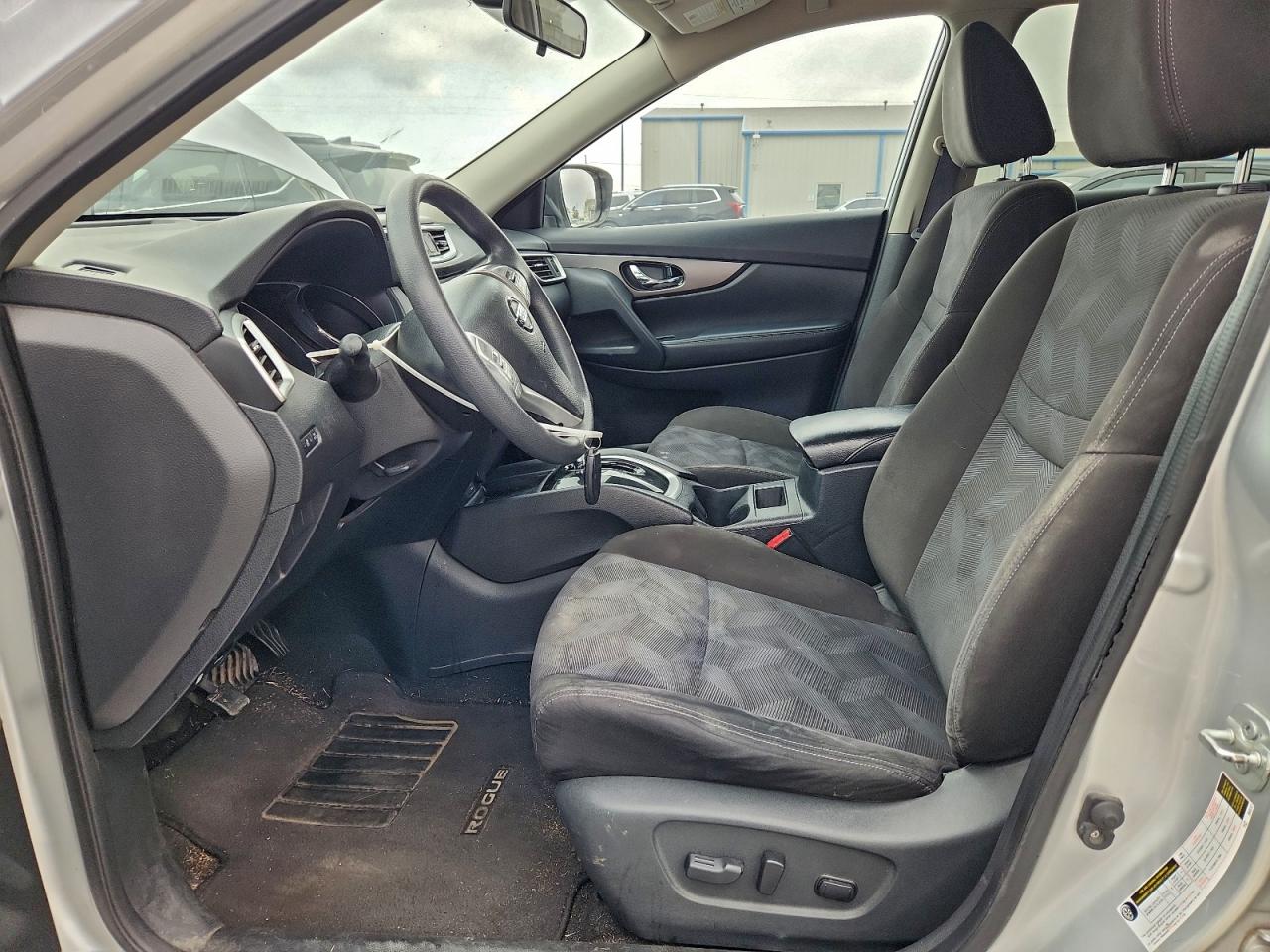 2015 Nissan Rogue S VIN: KNMAT2MT3FP550983 Lot: 94569355