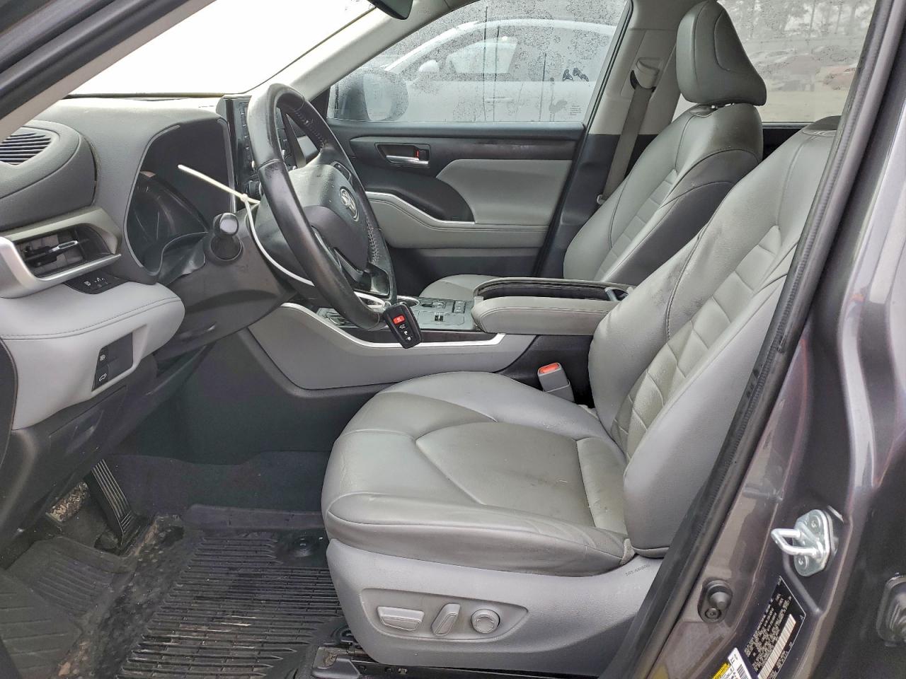 2021 Toyota Highlander Xle VIN: 5TDHZRAH8MS046714 Lot: 96103155