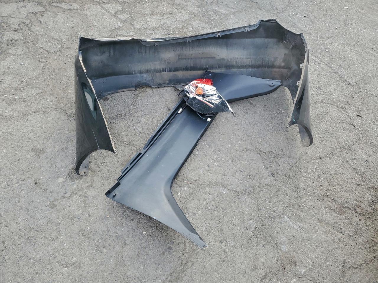 2003 Toyota Camry Le VIN: 4T1BE30K33U171072 Lot: 95653835