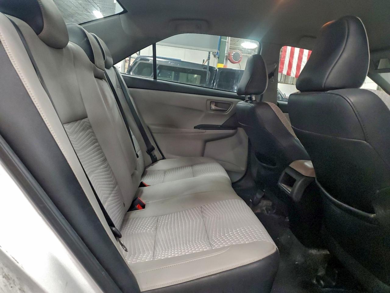 2015 Toyota Camry Le VIN: 4T1BF1FK5FU492558 Lot: 94115935