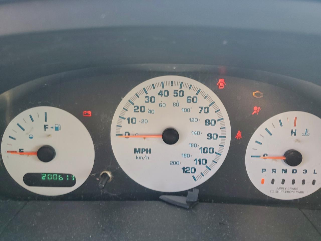 2004 Chrysler Town & Country VIN: 1C4GP45R24B561898 Lot: 93708475