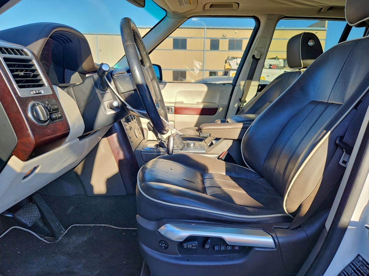 2011 Land Rover Range Rover Hse VIN: SALME1D45BA350025 Lot: 96766405