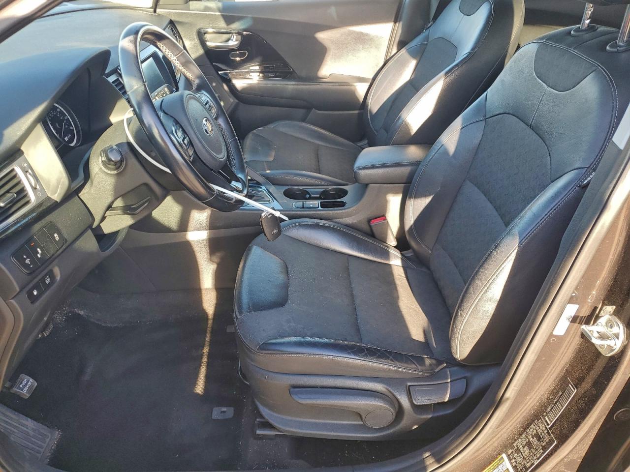 2017 Kia Niro Ex VIN: KNDCC3LC4H5102296 Lot: 94925605