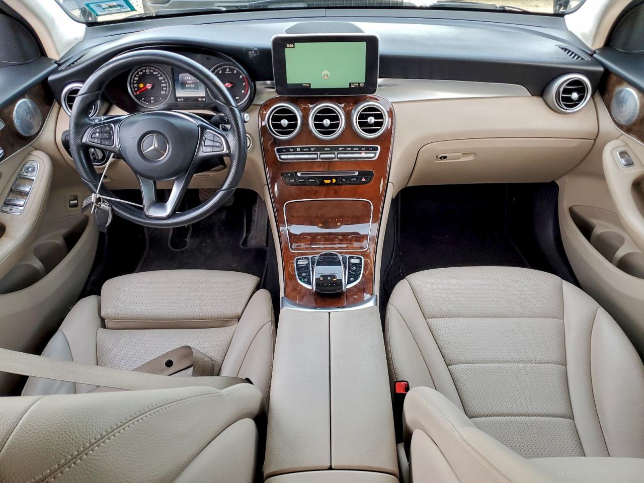 Фото: WDC0G4KB9GF057817