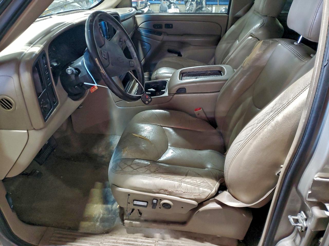 2004 Chevrolet Suburban K1500 VIN: 3GNFK16Z74G241966 Lot: 95005385