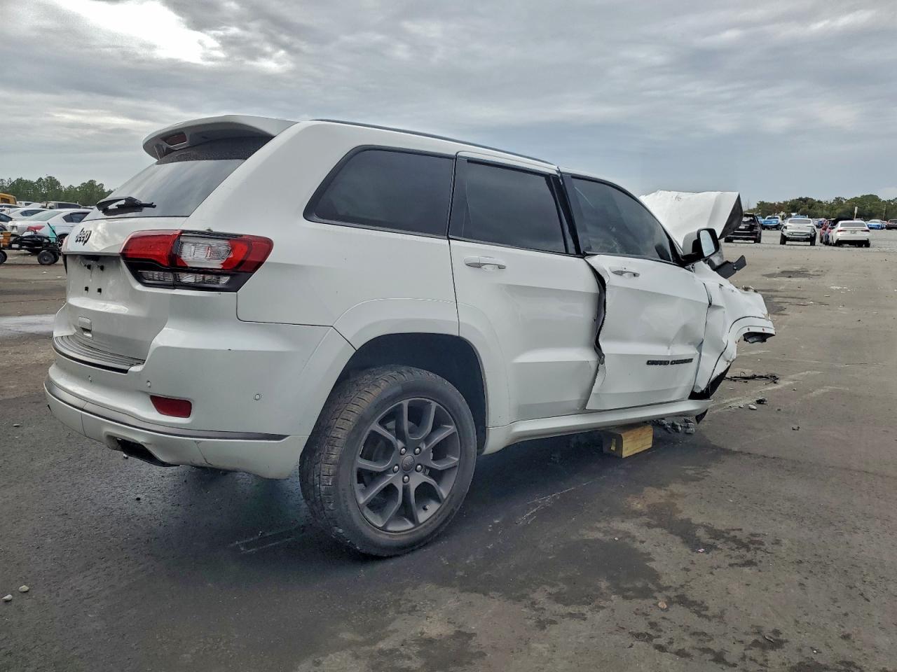 2020 Jeep Grand Cherokee Overland VIN: 1C4RJECG4LC145345 Lot: 97376135