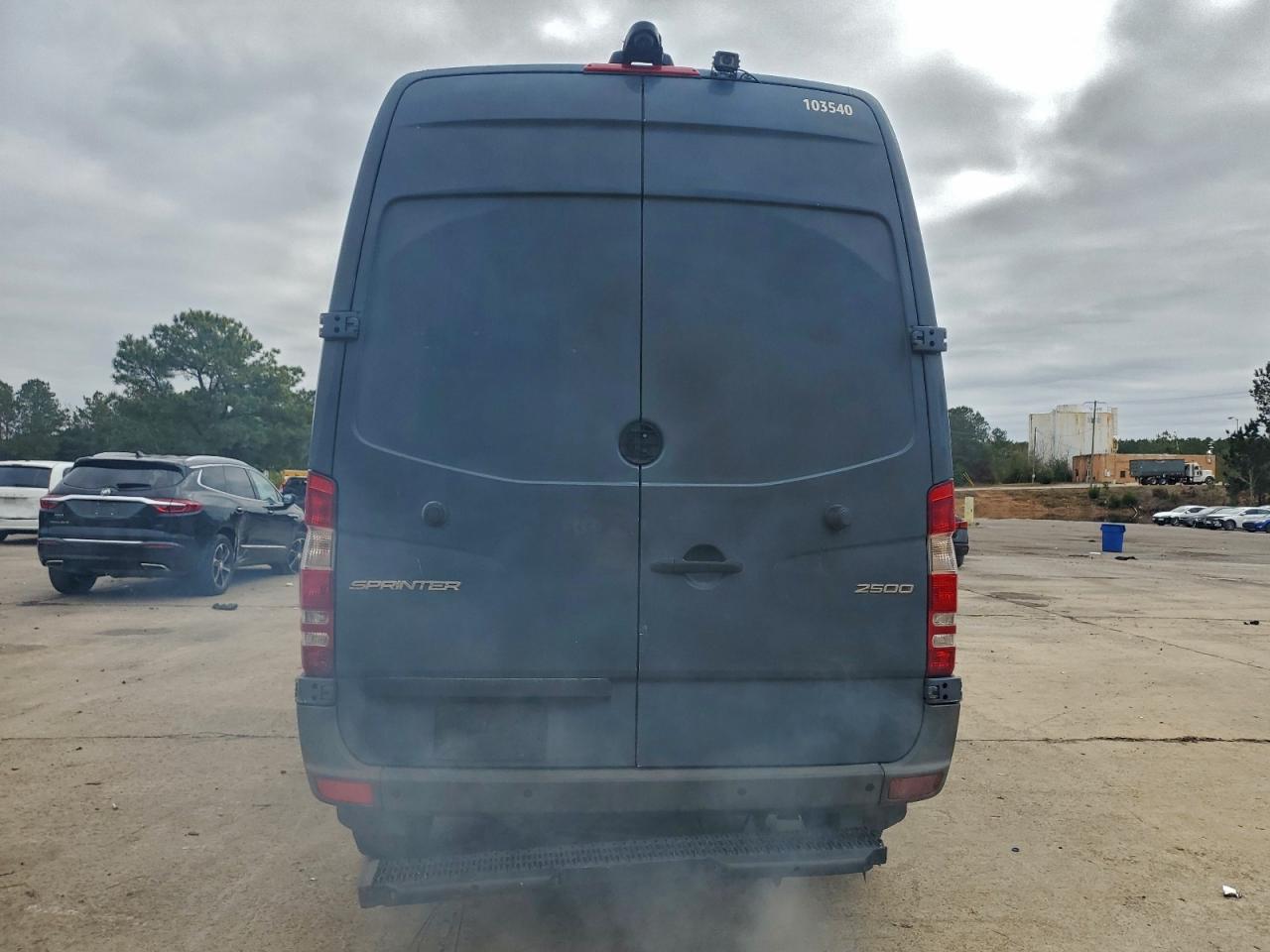 2018 Mercedes-Benz Sprinter 2500 VIN: WD3PE7CD9JP638824 Lot: 95132655