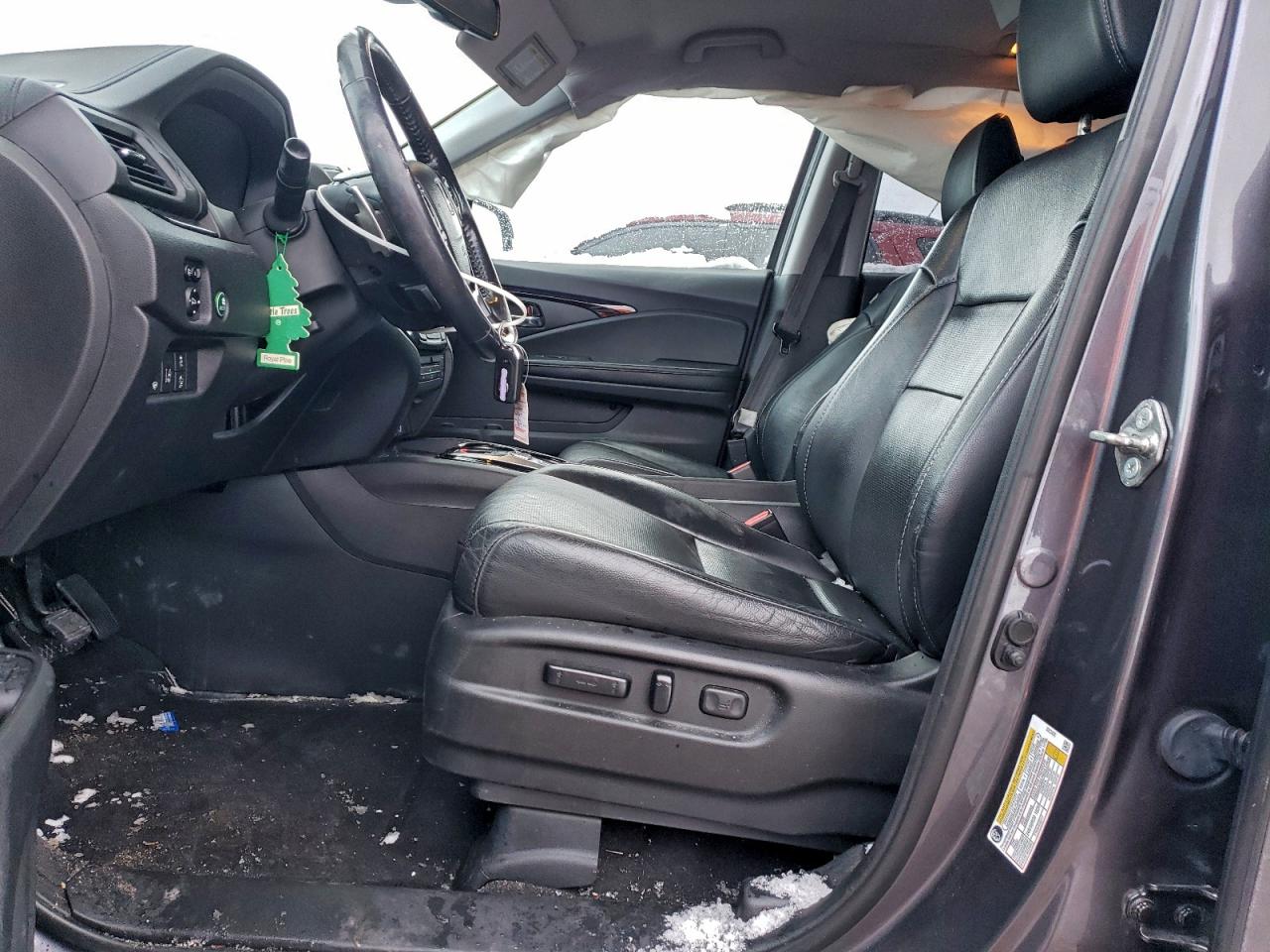 2018 Honda Pilot Touring VIN: 5FNYF6H99JB500054 Lot: 95247105