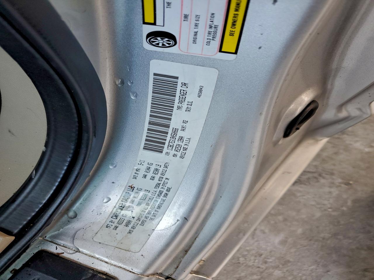 2011 Chrysler 200 Limited VIN: 1C3BC7EG1BN560666 Lot: 95310485