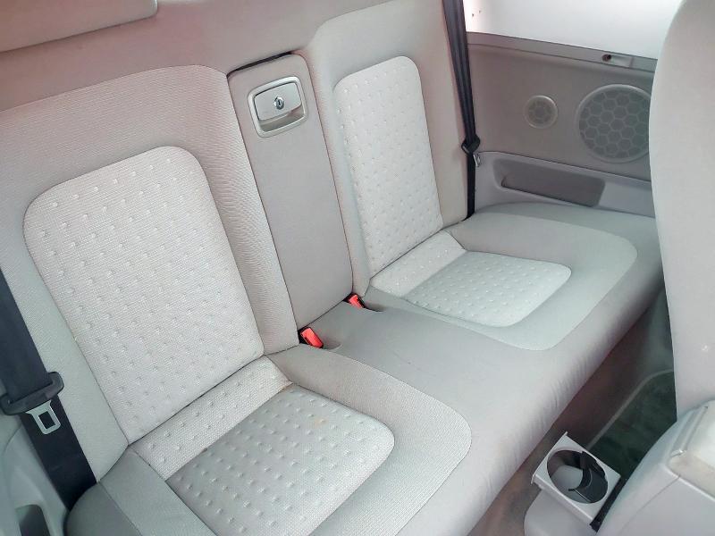 2006 VOLKSWAGEN BEETLE 2.0 2DR