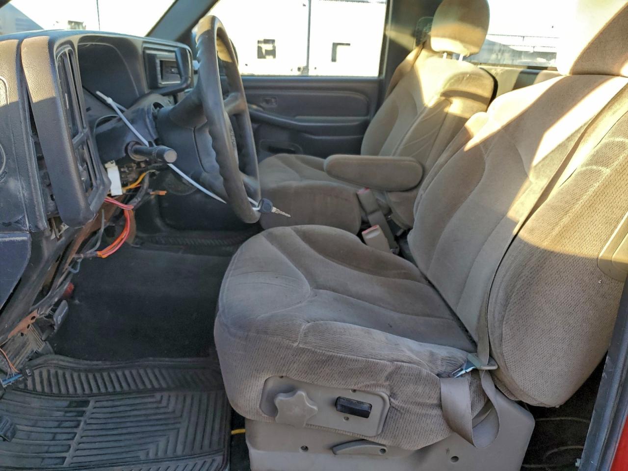 2002 Chevrolet Silverado C1500 VIN: 1GCEC14W92Z199095 Lot: 96146315