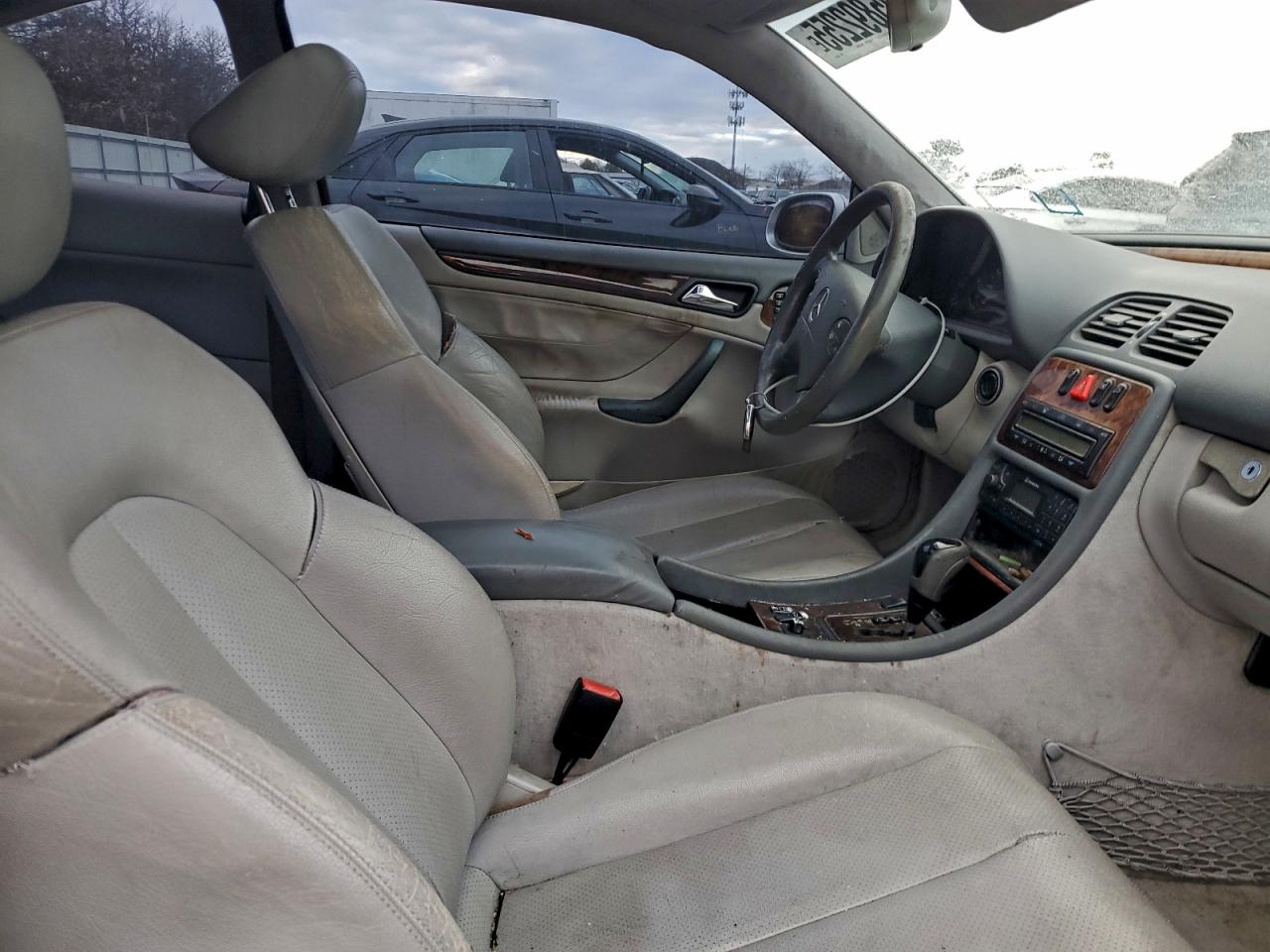 2001 Mercedes-Benz Clk 320 VIN: WDBLJ65G11T086467 Lot: 95892255