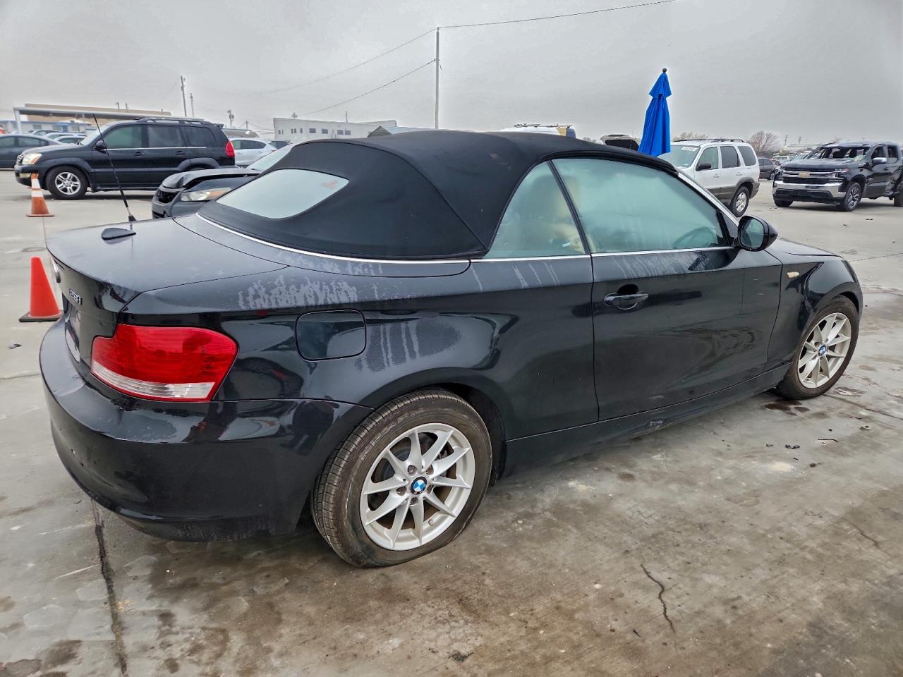 Фото: WBAUN1C52AVH81883