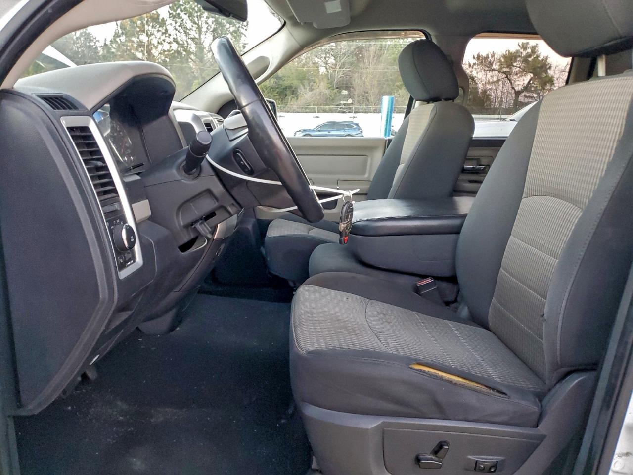 2011 Dodge Ram 1500 VIN: 1D7RB1GP2BS563560 Lot: 93933745