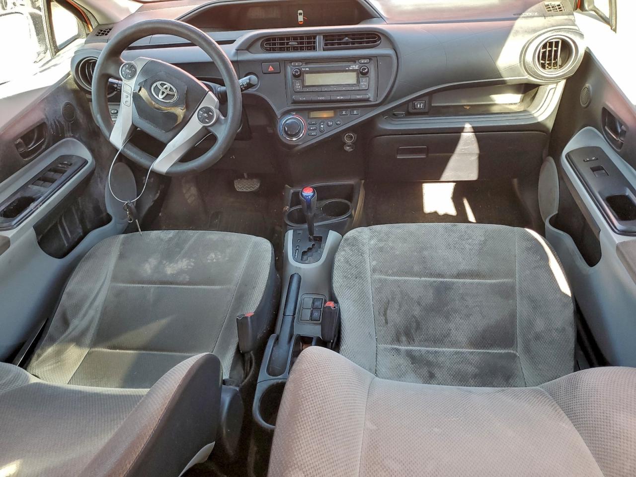 2013 Toyota Prius C VIN: JTDKDTB33D1052227 Lot: 96212305