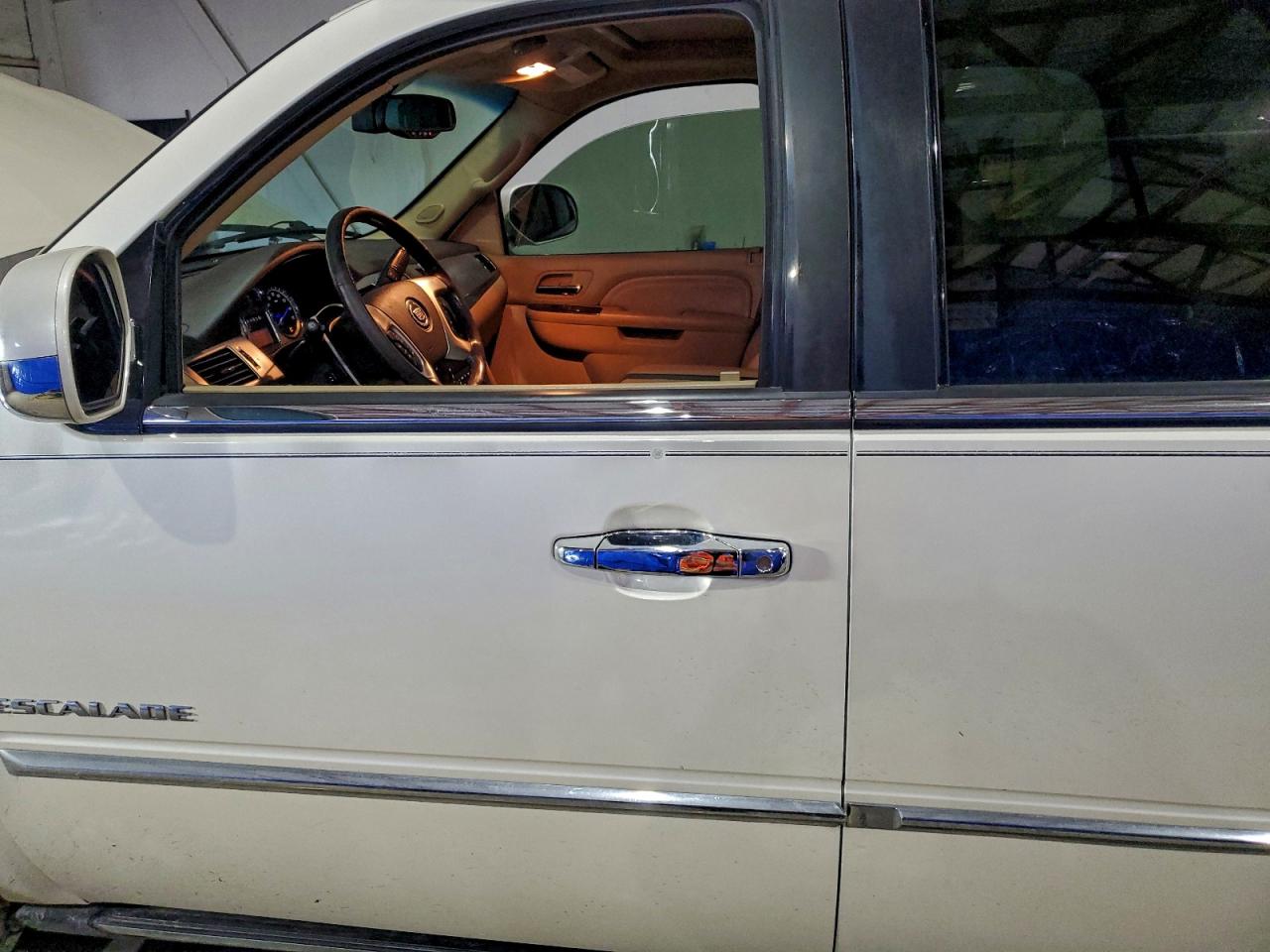 2010 Cadillac Escalade Premium VIN: 1GYUKCEF1AR148112 Lot: 95322015