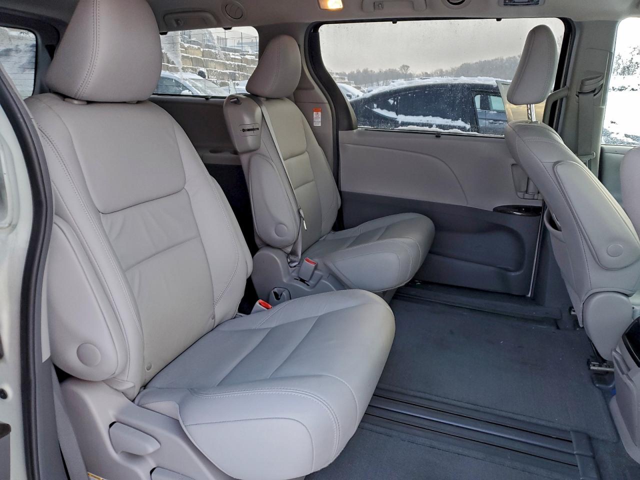 2016 Toyota Sienna Xle VIN: 5TDYK3DC4GS703370 Lot: 96045755