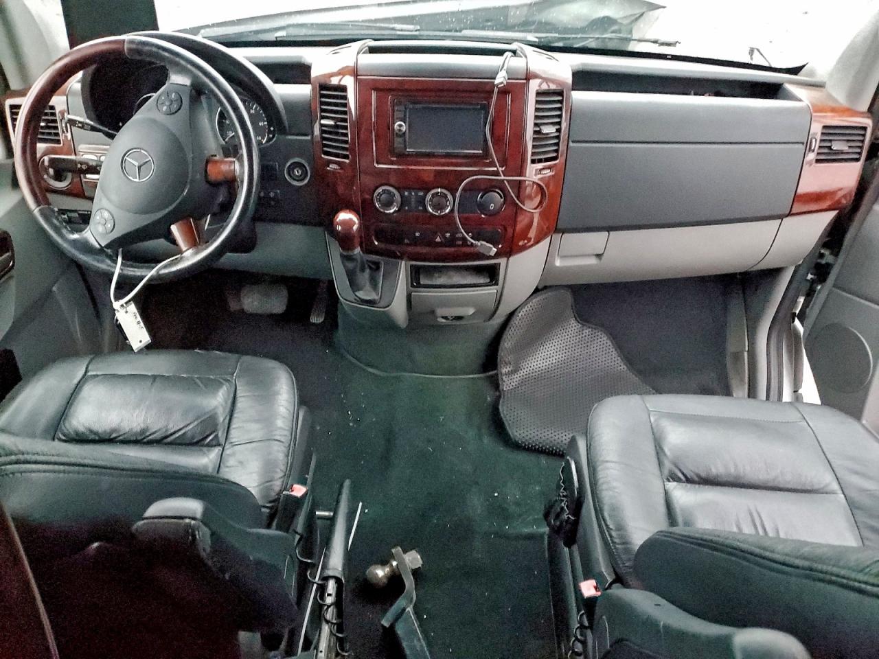 2015 Midwesigns Weekermd4L - Rv VIN: WD3PF4CC0FP160335 Lot: 94572555