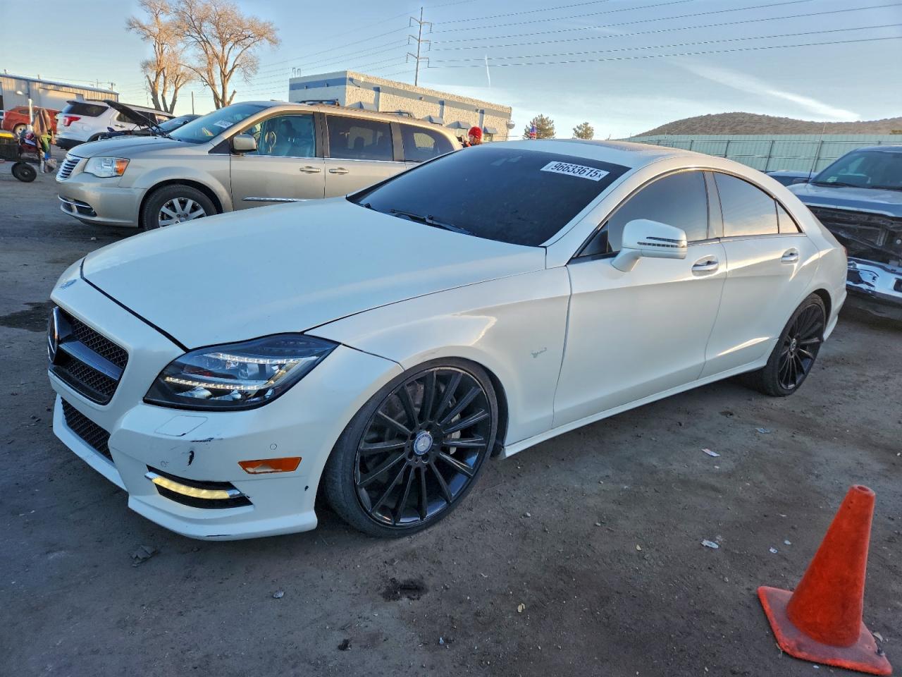 Фото: WDDLJ7DB2CA018289