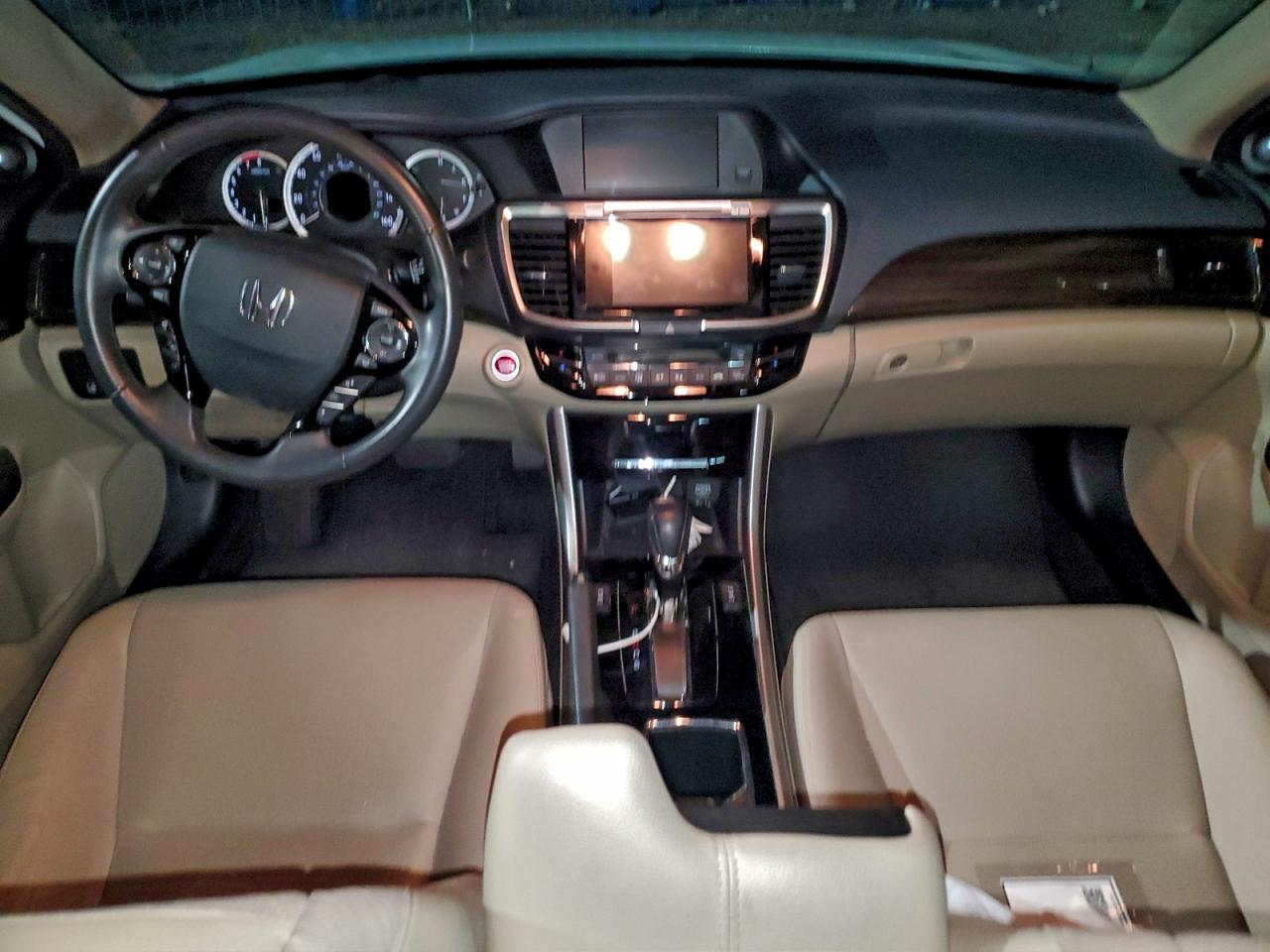 2017 Honda Accord Tou VIN: 001653 Lot: 96005225