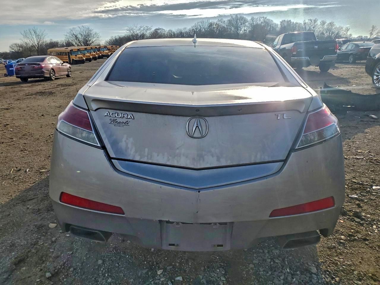 Фото: 19UUA8F53BA004350