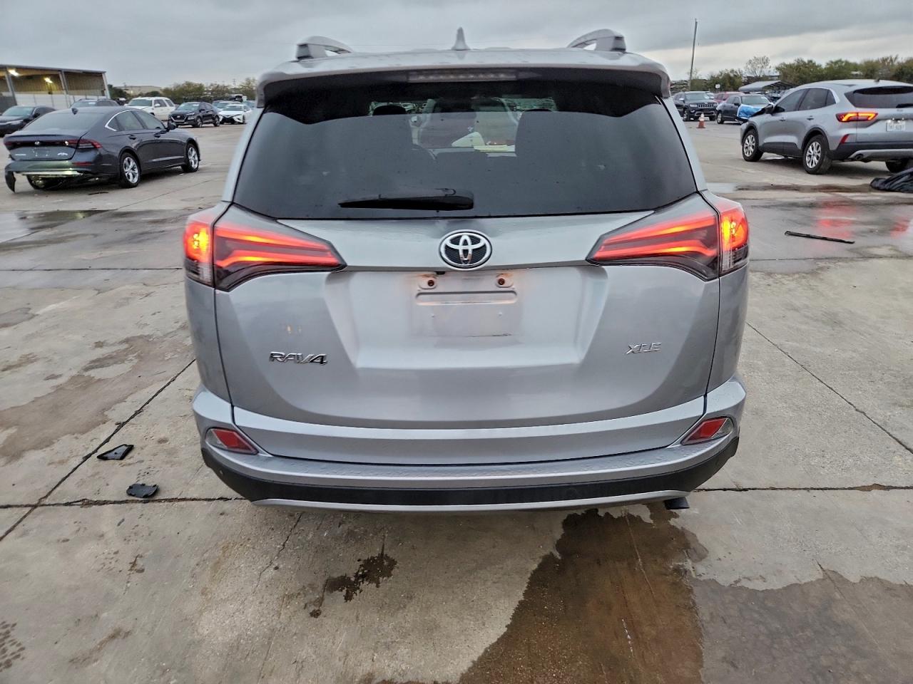 2017 Toyota Rav4 Xle VIN: 2T3WFREV4HW369906 Lot: 93348845