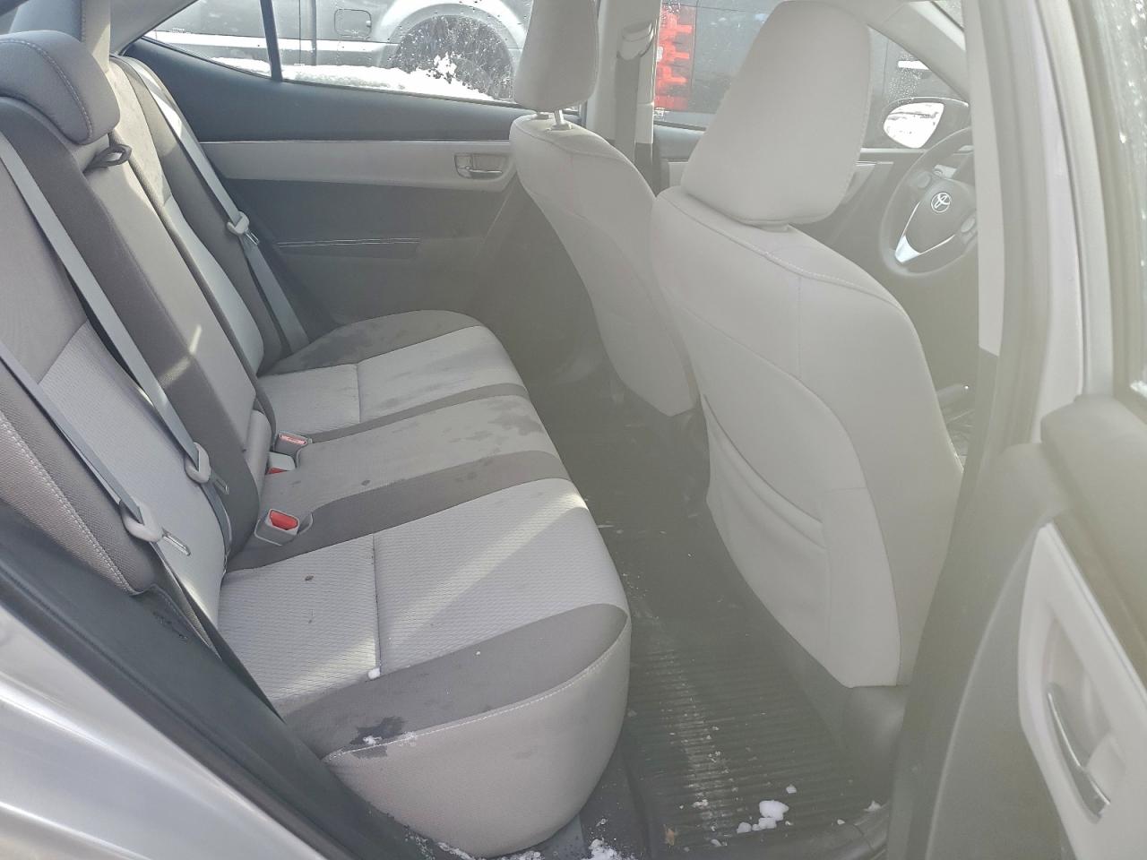 2018 Toyota Corolla L VIN: 2T1BURHE0JC060482 Lot: 94978855