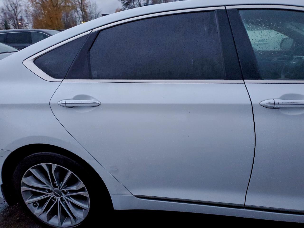 2015 Hyundai Genesis 3.8L VIN: KMHGN4JE4FU084290 Lot: 96000715