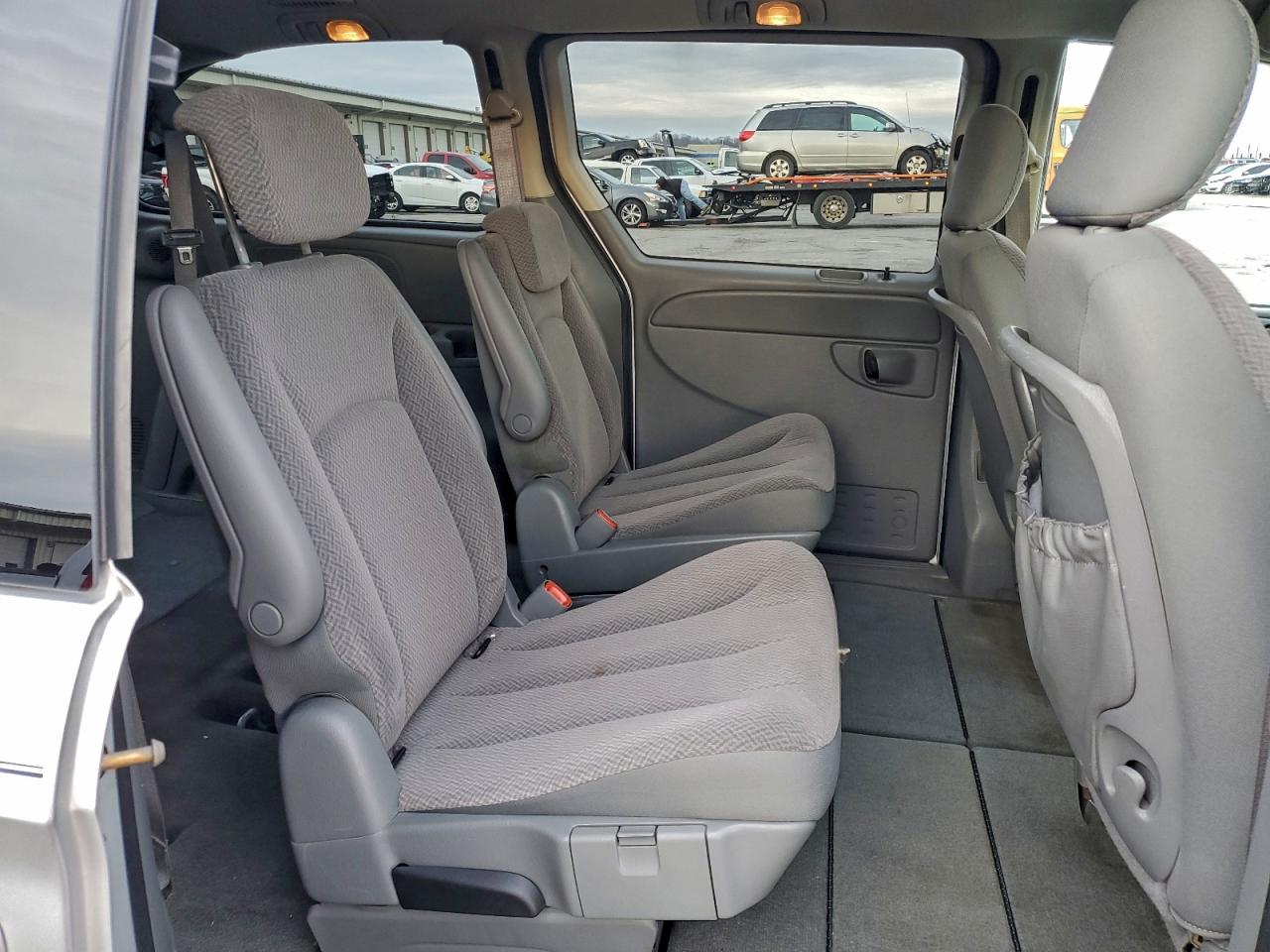 2007 Chrysler Town & Country Touring VIN: 2A4GP54LX7R160358 Lot: 94427925