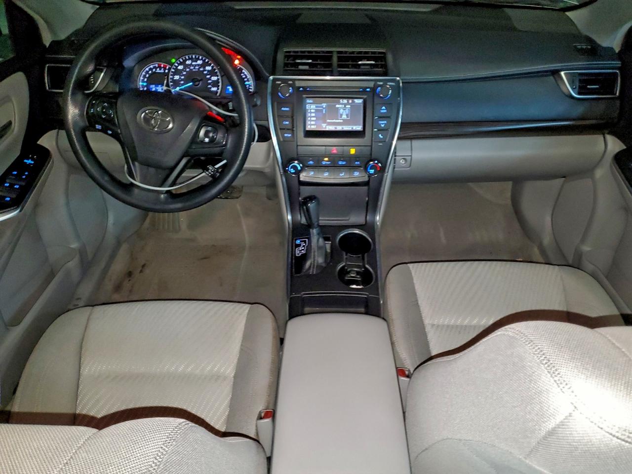 2015 Toyota Camry Le VIN: 4T4BF1FK2FR488523 Lot: 94867695