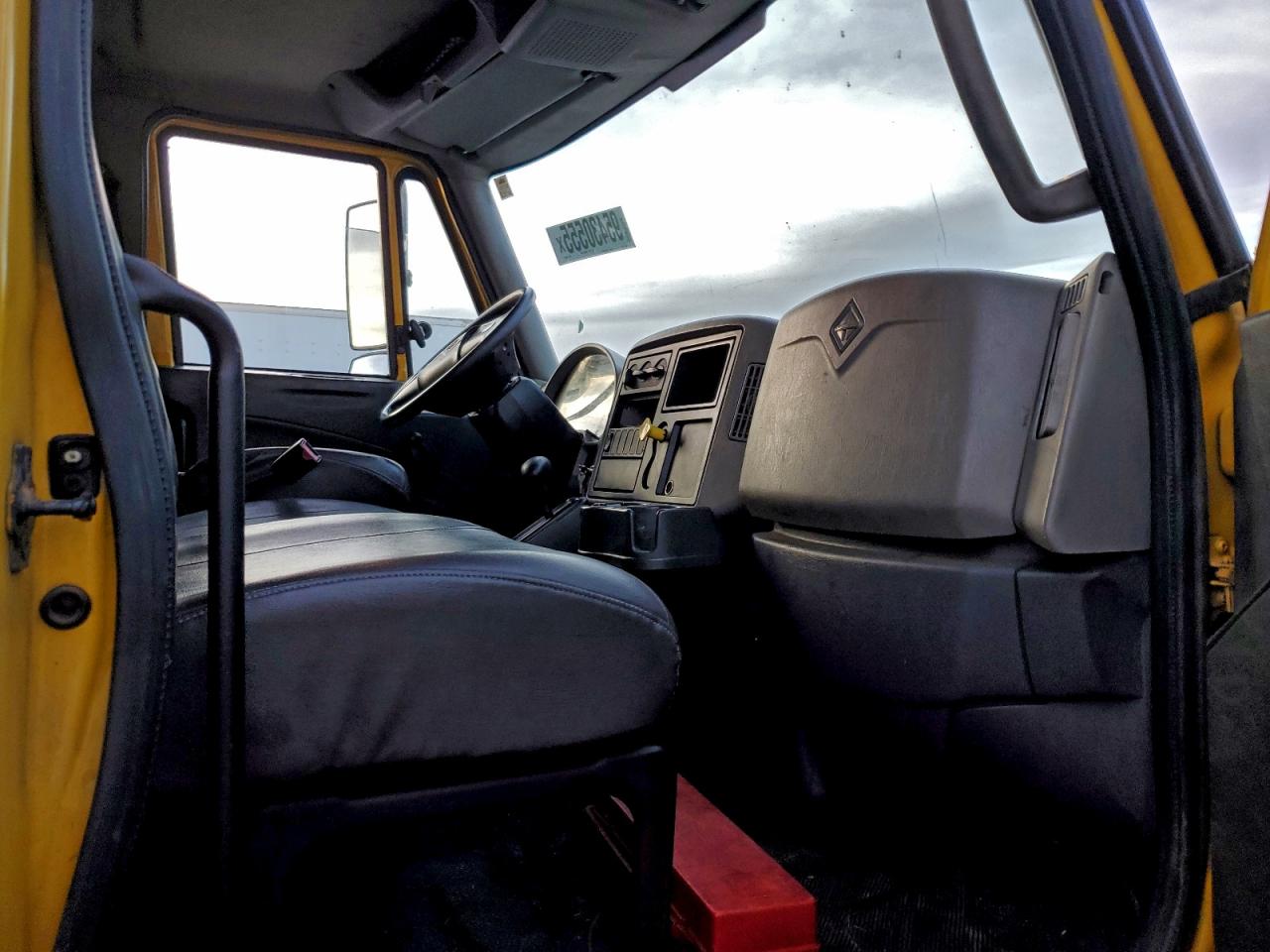 2015 International 4300 Box Truck VIN: 3HAMMAAL5FL556588 Lot: 95430555