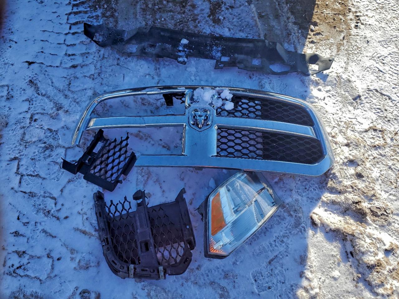 2015 Ram 1500 St VIN: 1C6RR7KG7FS569318 Lot: 94833645